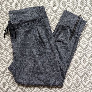 Athleta metro street jogger black heather L